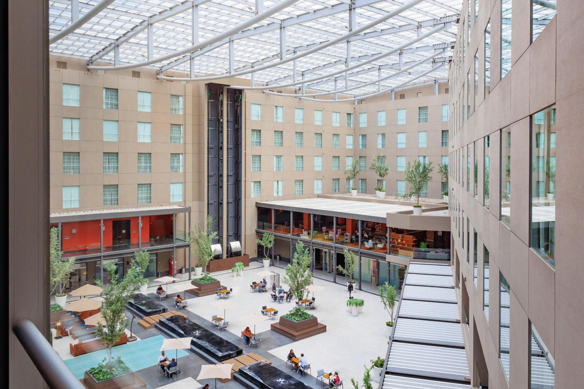 Courtyard By Marriott Mexico City Airport Екстериор снимка