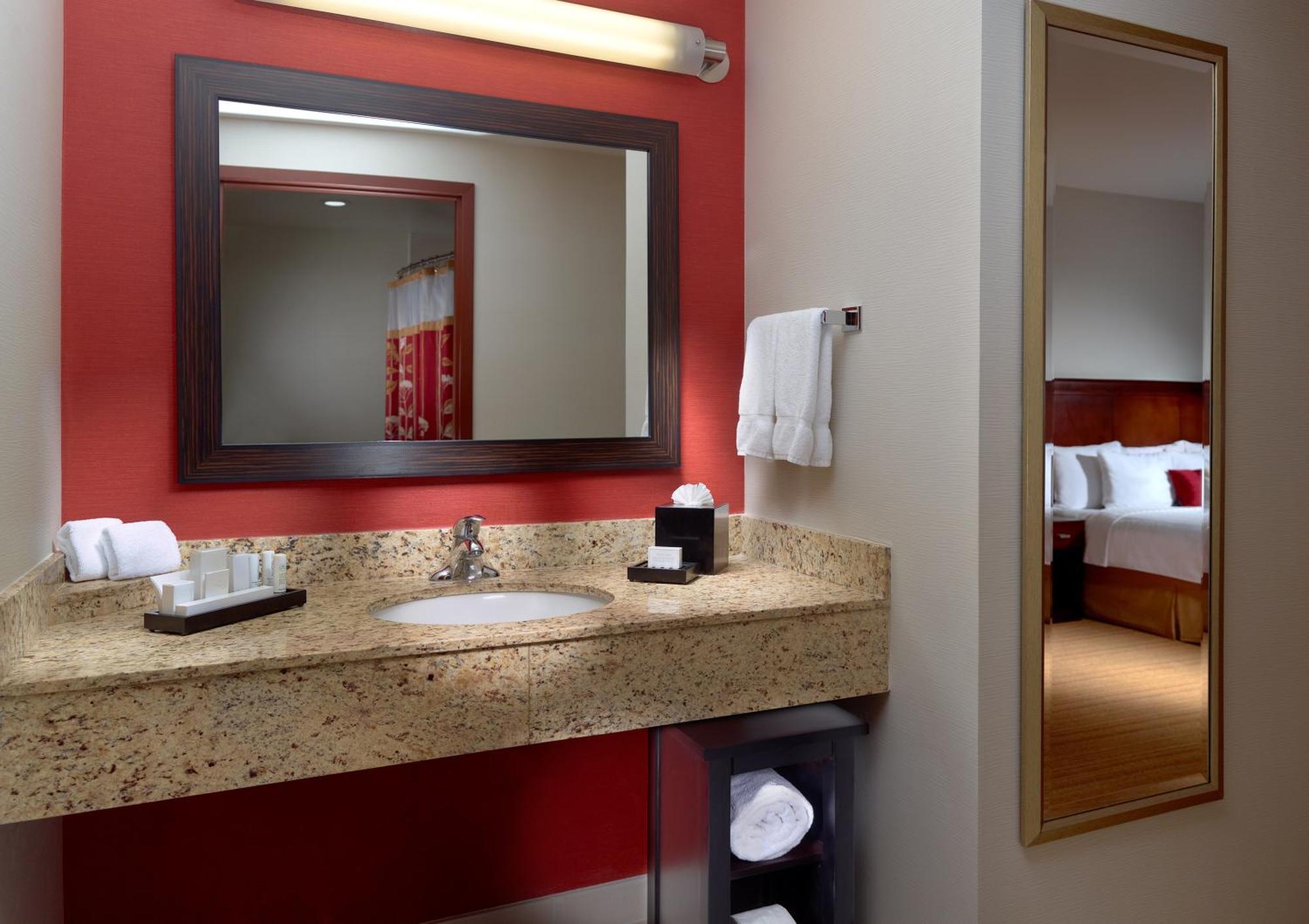 Courtyard By Marriott Mexico City Airport Екстериор снимка